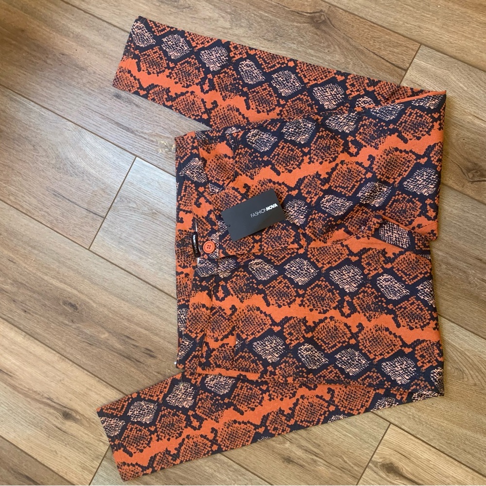 NWT Orange and navy snake print stretch pant Sz XL but probably fits more like L